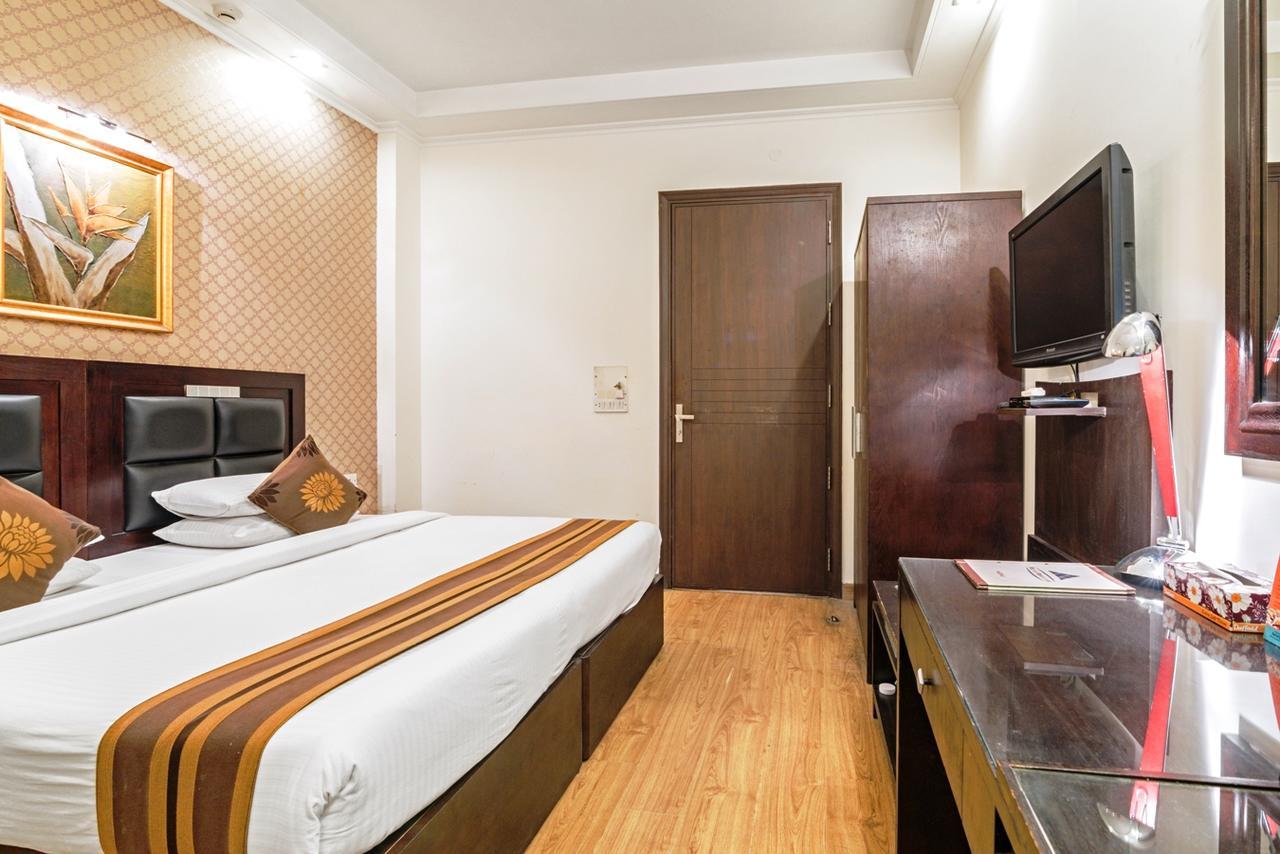 Royal Residence Mg Road Гургаон Екстериор снимка